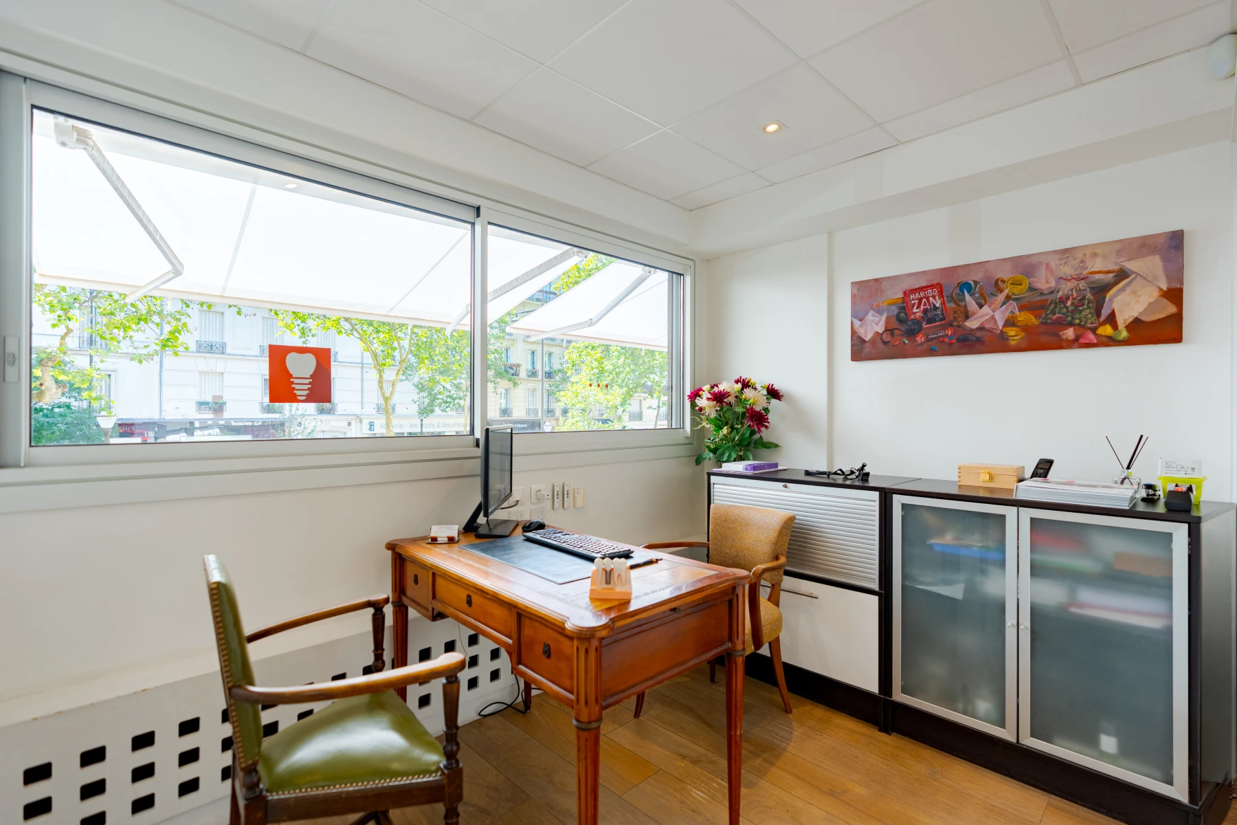 Bureau de consultation du cabinet dentaire Escudier